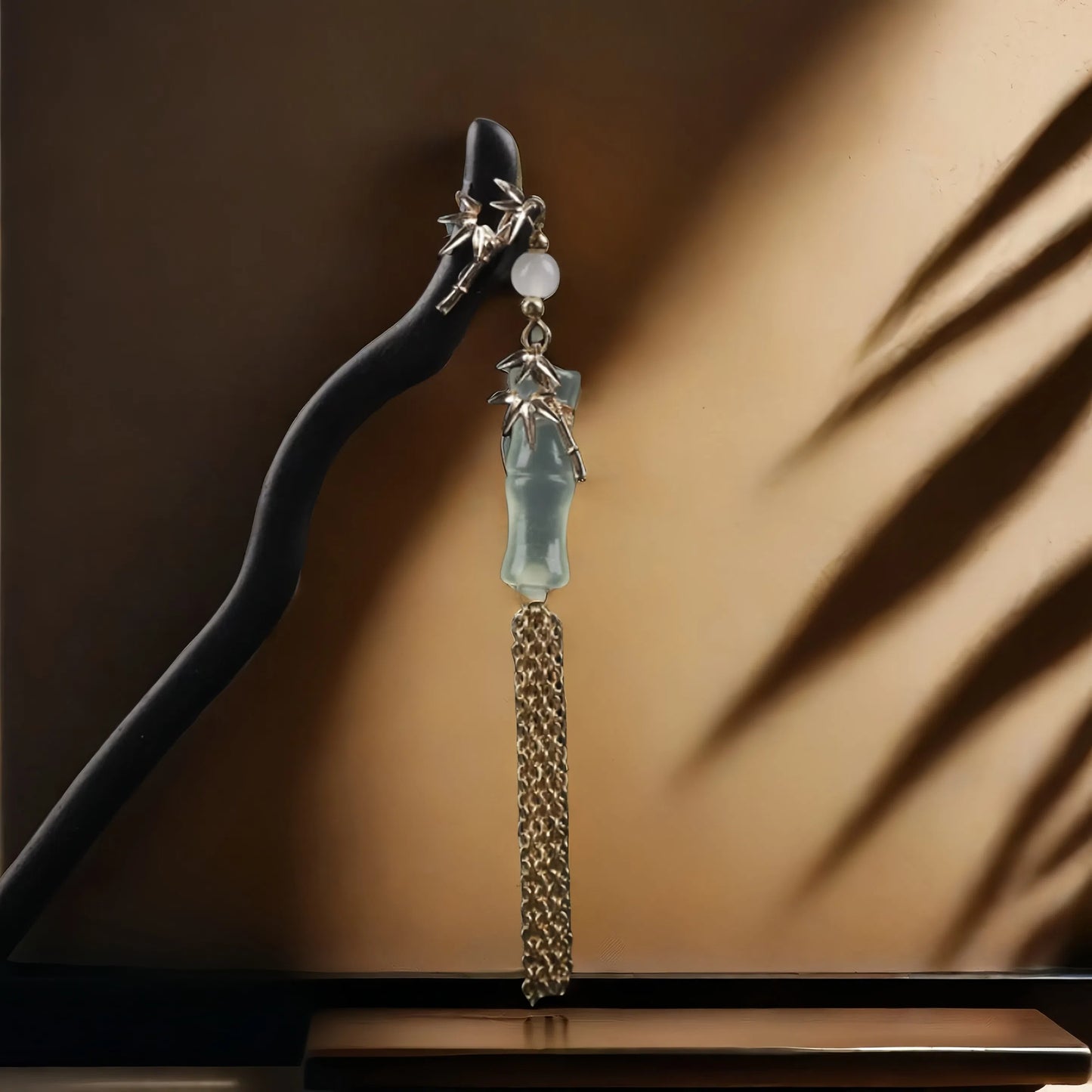 TAOÉ Bamboo of Foresight – Confident Carved Bamboo Hairpin with Agate Accents