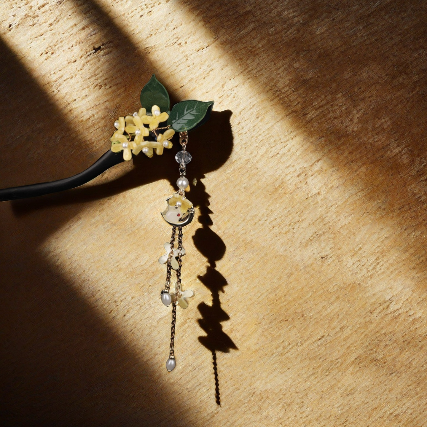 TAOÉ Blossom & Moon Harmony – Enchanted Floral Crescent Hairpin with Pearl Embellishments