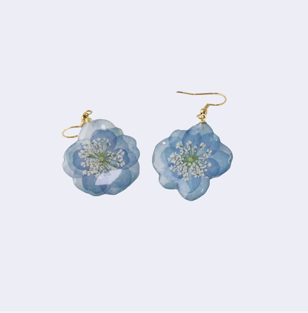TAOÉ Energy Flower Earrings | Real Hydrangea & Viola | Resin-Preserved Spiritual Jewelry